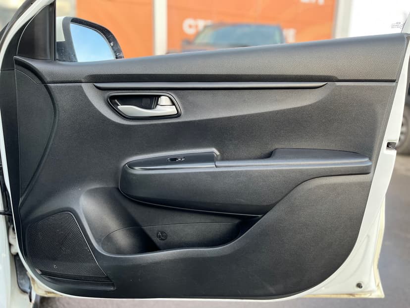 kia-rio x-line-2018-954-23