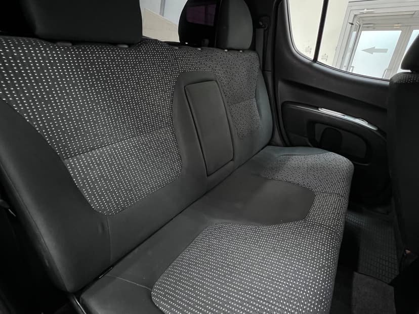 mitsubishi-l200-2014-379-21