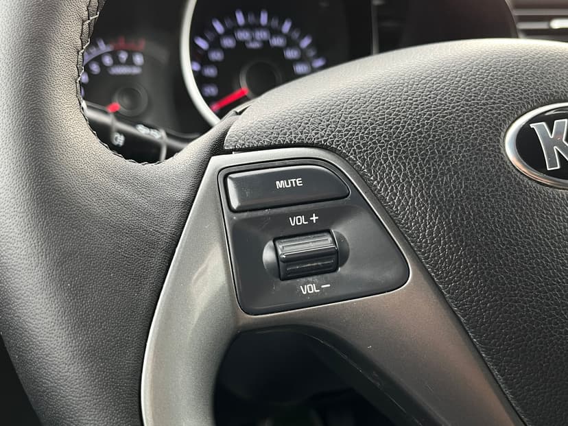 kia-rio-2017-39-12