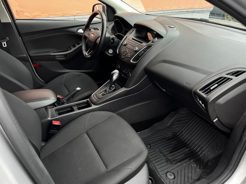 ford-focus-2017-345-29