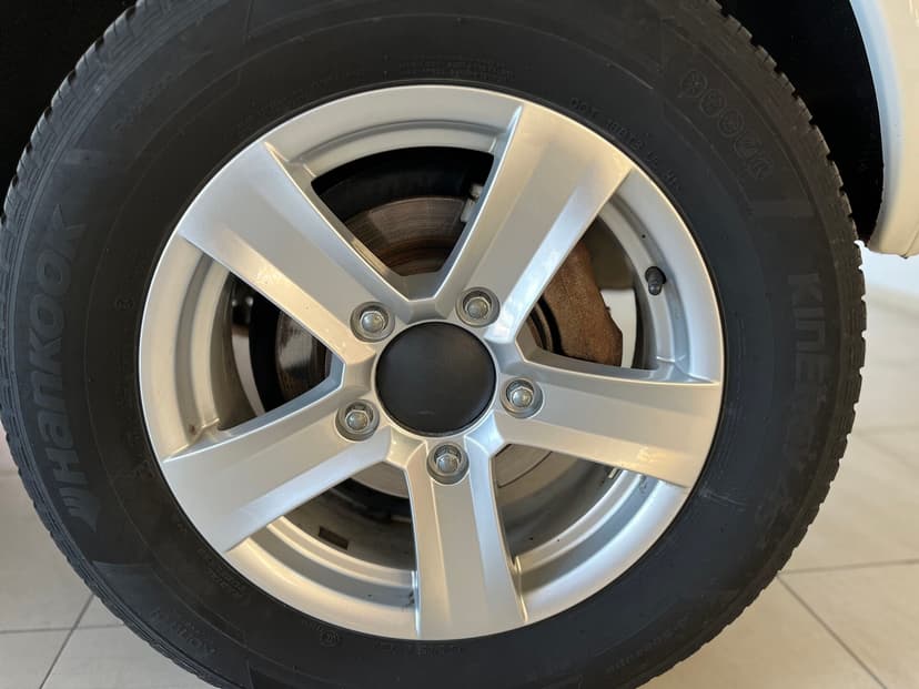 ваз (lada)-niva legend-2023-400-10