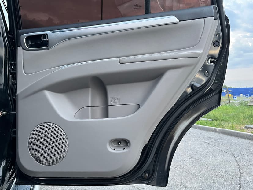 mitsubishi-pajero sport-2011-54-23