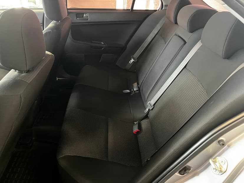 mitsubishi-lancer-2008-550-18