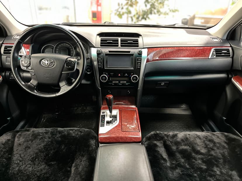 toyota-camry-2014-933-10