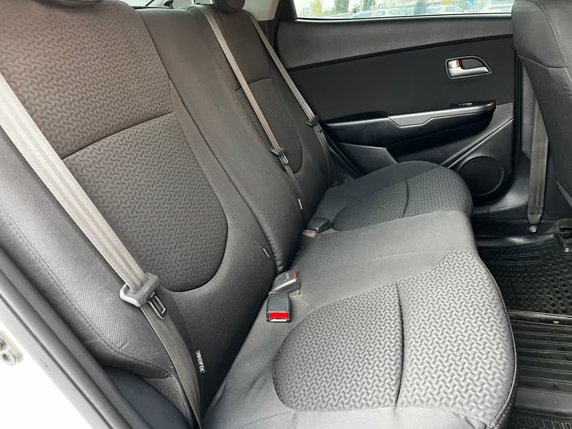 kia-rio-2016-480-23