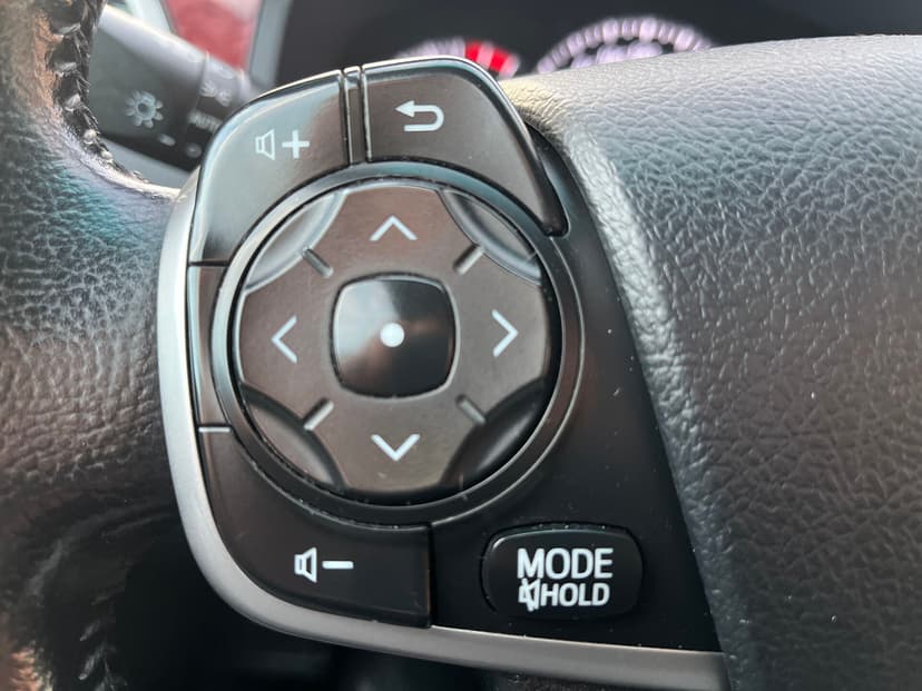 toyota-camry-2014-568-12