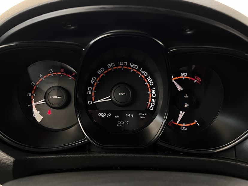 ваз (lada)-vesta-2018-383-15