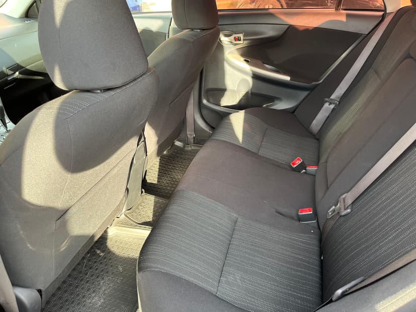 toyota-corolla-2010-338-20