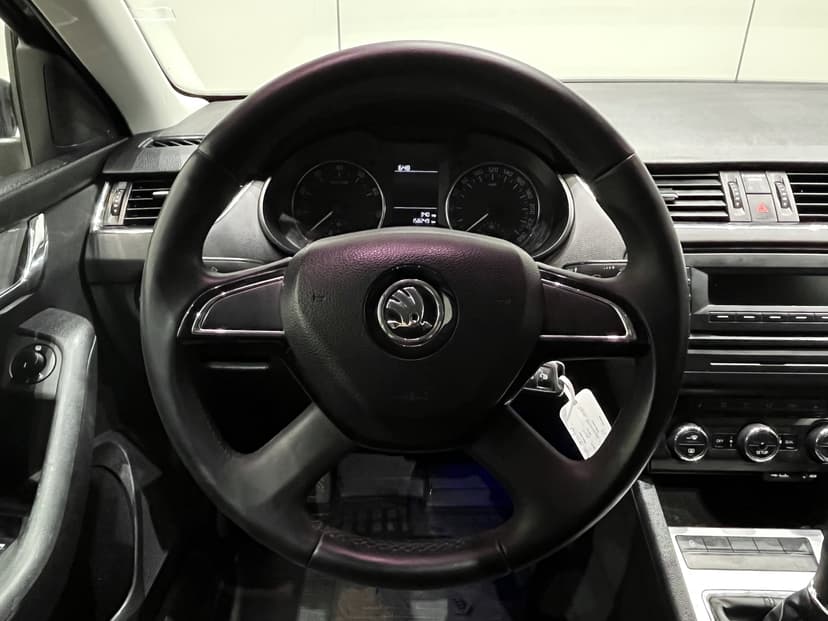 skoda-octavia-2014-1095-9