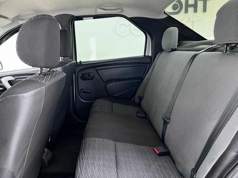 renault-logan-2012-270-20