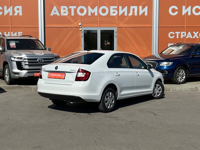 skoda-rapid-2019-232-4