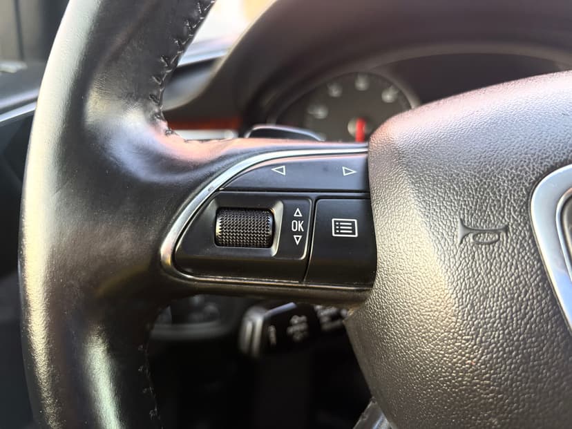 audi-a8-2011-360-12