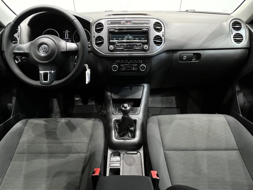 volkswagen-tiguan-2011-1089-11