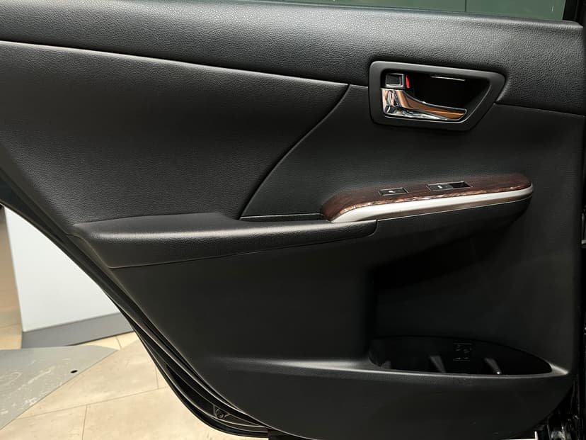 toyota-camry-2017-1100-15