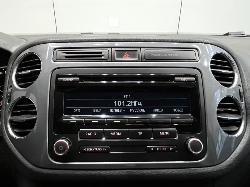 volkswagen-tiguan-2011-1089-7