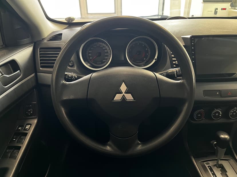 mitsubishi-lancer-2008-550-9