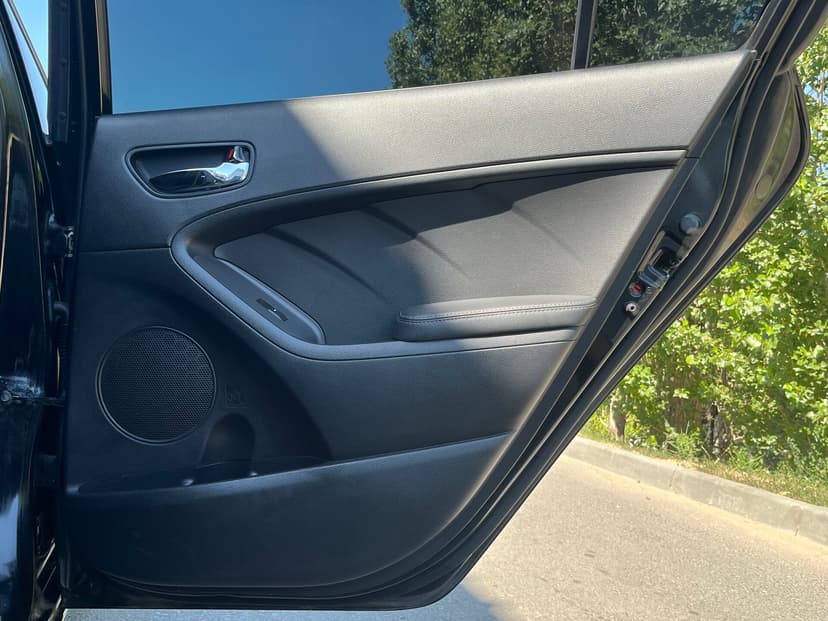 kia-cerato-2017-60-27