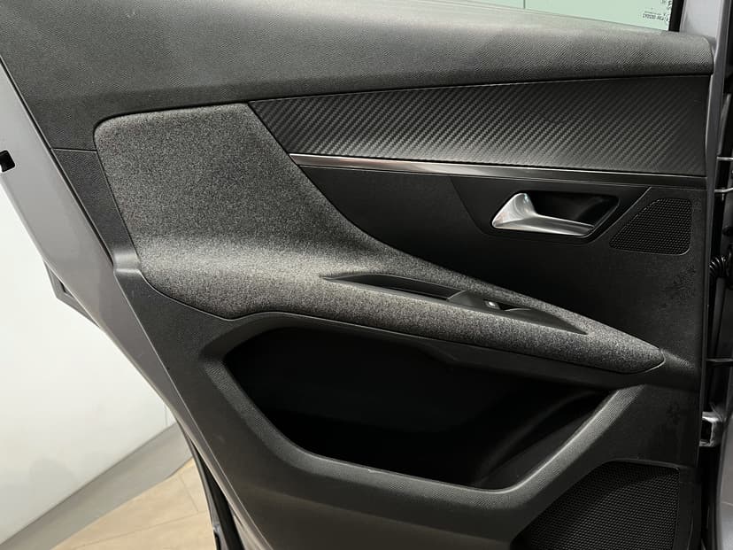 peugeot-3008-2018-1123-6