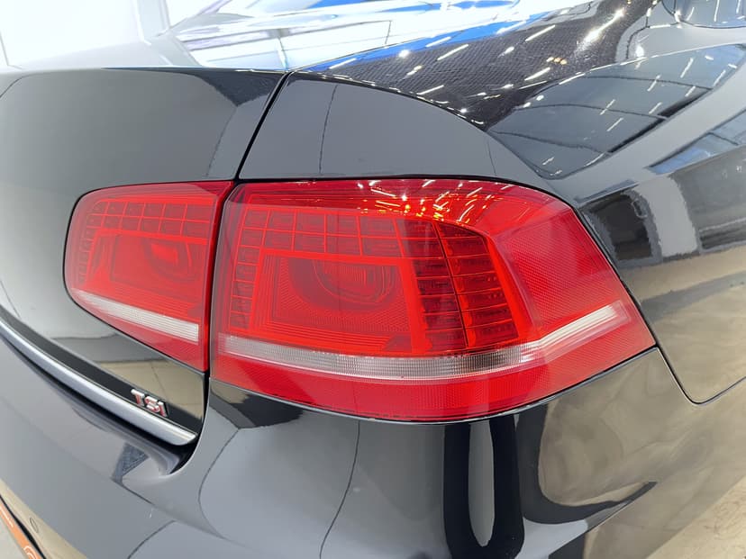 volkswagen-passat-2012-1214-10