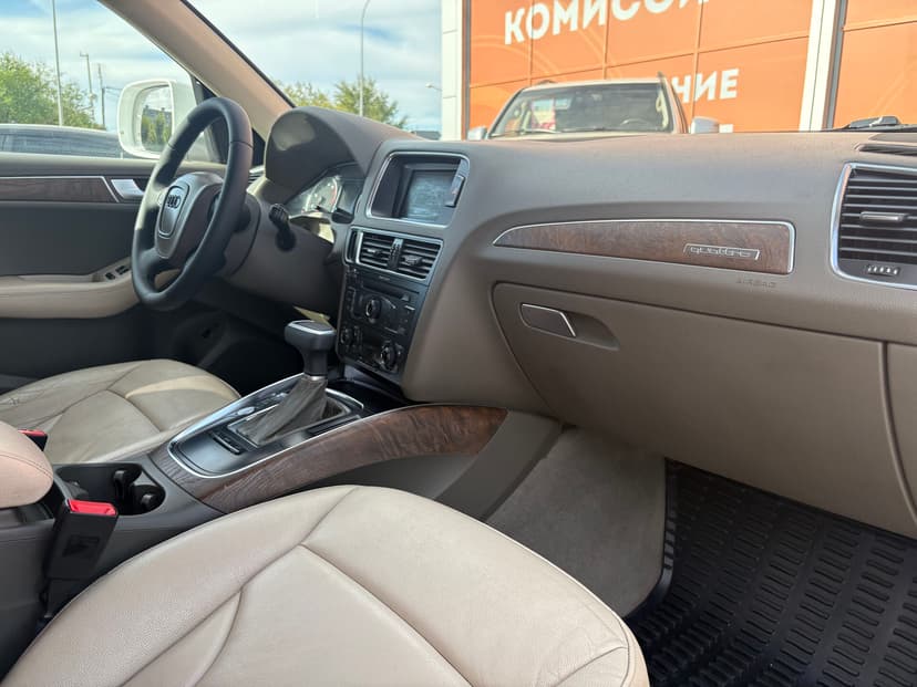 audi-q5-2011-271-25