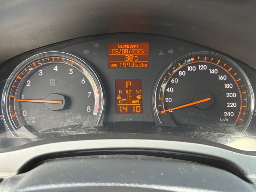 toyota-avensis-2010-185-14
