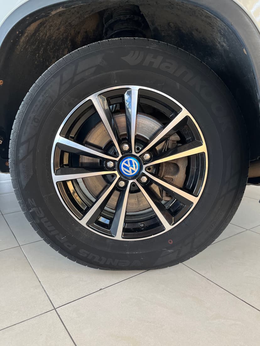 volkswagen-tiguan-2015-197-10